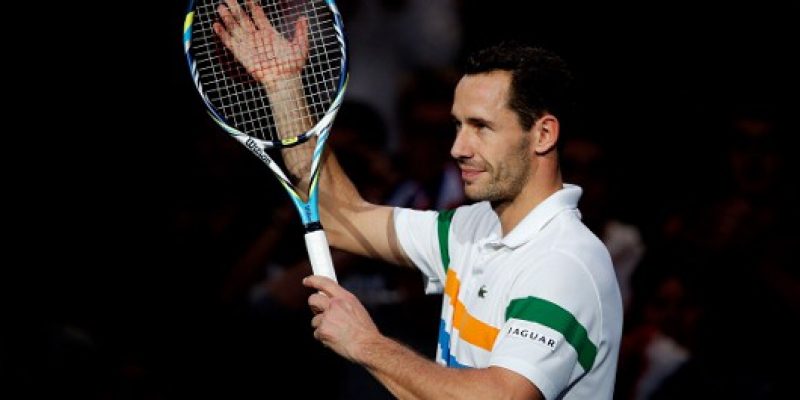 Michael-Llodra-celebrates-121030-bg